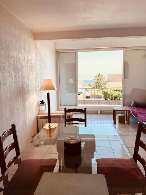 Triplex T4 83M2 Vue Mer Avec Le Patio Et L'Arrivee Autonome Bandol Exterior photo
